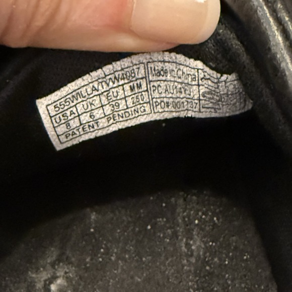 Vionic Ladies Sneakers with Orthaheel Technology Size 8 Black - Picture 7 of 8